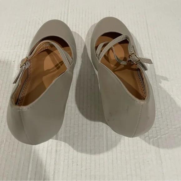 Women’s Journee Collection Grey Taupe Windy Mary Jane Pump Size 9 US! - Picture 6 of 8